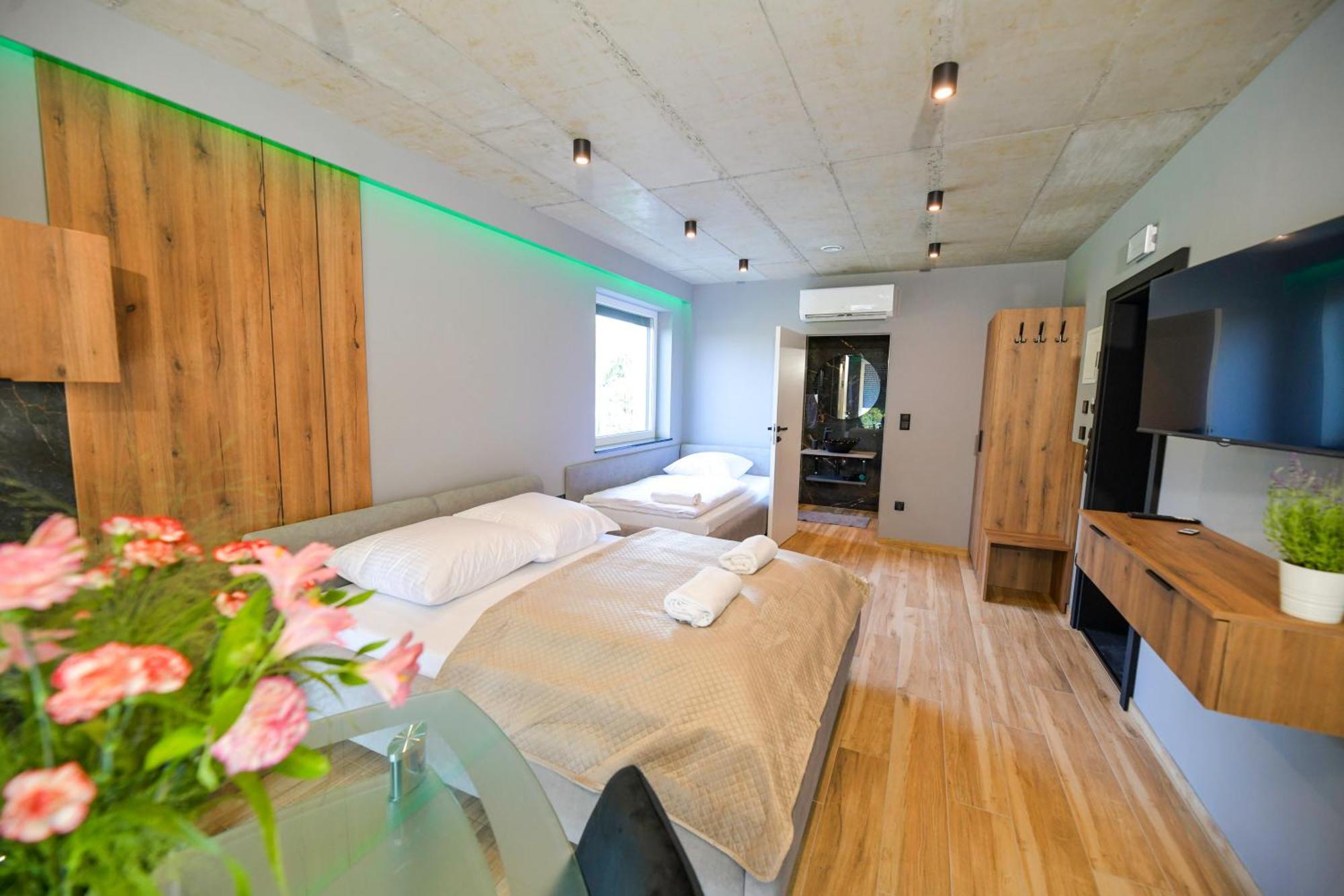 Sloneczne Wzgorze Zator Apartment Luaran gambar
