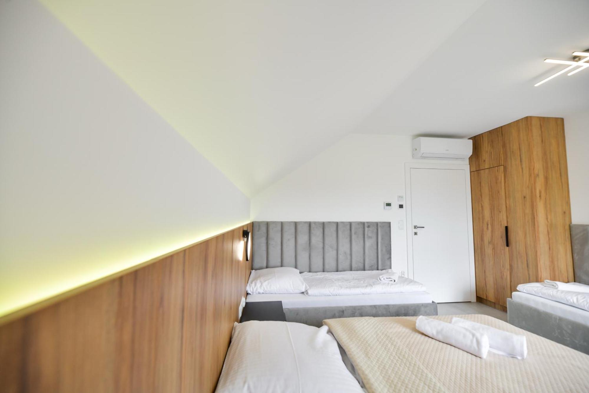 Sloneczne Wzgorze Zator Apartment Luaran gambar