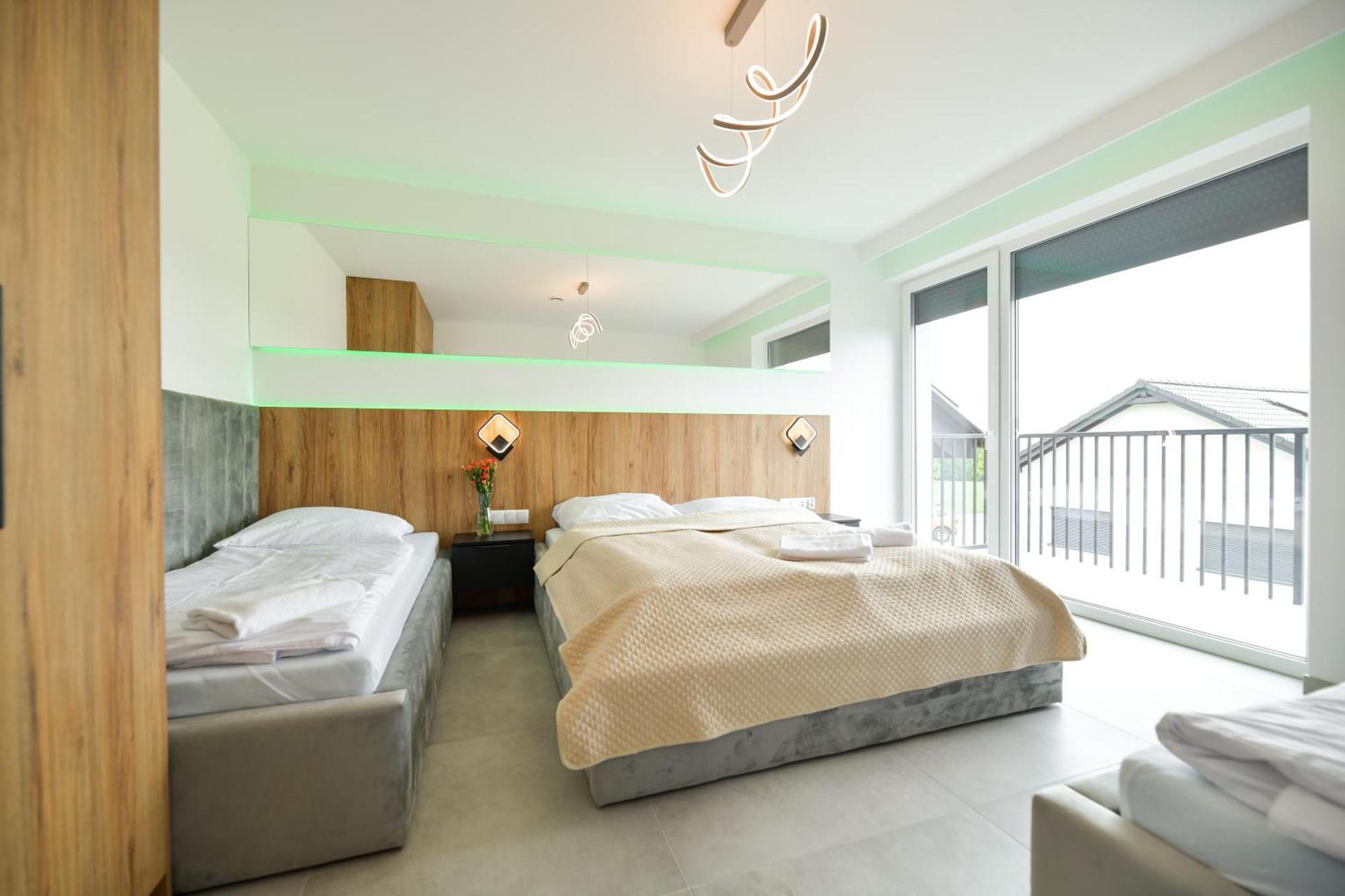 Sloneczne Wzgorze Zator Apartment Luaran gambar